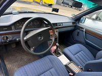 Gebraucht Mercedes E230 132 PS (97 kW) 1989 Andere farben Limousine