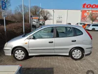 Gebraucht Nissan Almera Tino Acenta 116 PS (85 kW) 2003 Silber Van / Kleinbus