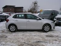 Gebraucht VW Polo Style 95 PS (69 kW) 2023 Reflexsilber metallic Kleinwagen