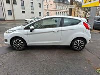 Gebraucht Ford Fiesta Trend 82 PS (60 kW) 2017 Weiß Kleinwagen