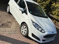Gebraucht Ford Fiesta Trend 60 PS (44 kW) 2014 Weiß Kleinwagen