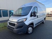Gebraucht Peugeot Boxer 163 PS (119 kW) 2018 Silber metallic Van