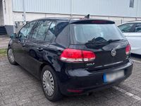 Gebraucht VW Golf VI 105 PS (77 kW) 2010 Schwarz Kleinwagen