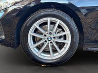Gebraucht BMW 320 190 PS (139 kW) 2024 Schwarz Limousine