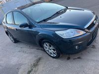 Gebraucht Ford Focus 100 PS (73 kW) 2011 Blau Kombi