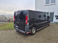 Gebraucht Opel Vivaro 107 PS (78 kW) 2010 Schwarz Van / Kleinbus