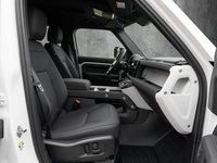 Gebraucht Land Rover Defender SE Dynamic 202 PS (148 kW) 2024 Fuji white SUV