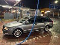 Gebraucht Skoda Superb 170 PS (125 kW) 2014 Grau Kombi