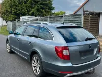 Gebraucht Skoda Superb 140 PS (102 kW) 2013 Grau Kombi