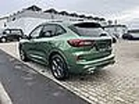 Neu Ford Kuga ST-Line 185 PS (136 kW) 2026 Bursting green SUV
