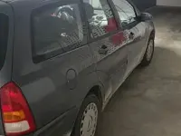 Brugt Ford Focus Ghia 101 HK (74 kW) 2002 Grå Sedan