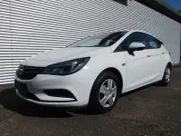 Gebraucht Opel Astra Selection 105 PS (77 kW) 2017 Weiß Limousine