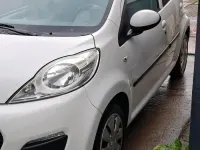 Gebraucht Peugeot 107 68 PS (50 kW) 2012 Weiß Kleinwagen