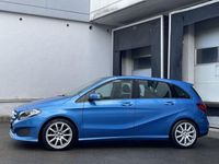 Gebraucht Mercedes B220 177 PS (130 kW) 2016 Blau Van / Kleinbus