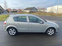 Gebraucht Opel Astra Cosmo 140 PS (102 kW) 2006 Beige Limousine