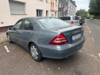 Gebraucht Mercedes C220 150 PS (110 kW) 2006 Blau Limousine