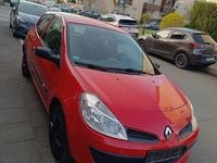 Gebraucht Renault Clio II Dynamique 75 PS (55 kW) 2007 Rot Kleinwagen