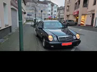 Gebraucht Mercedes E230 Avantgarde 150 PS (110 kW) 1997 Schwarz Limousine
