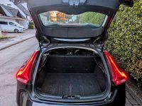 Second-hand Volvo V40 150 CP (110 kW) 2013 Negru Berlinǎ