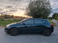 Używany Opel Astra 140 KM (102 kW) 2014 Sedan/Limuzyna