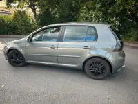 Gebraucht VW Golf V 115 PS (84 kW) 2004 Andere farben Kleinwagen