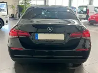 Gebraucht Mercedes A180 116 PS (85 kW) 2020 Schwarz Limousine