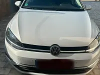 Gebraucht VW Golf VII 110 PS (80 kW) 2018 Weiß Limousine