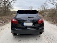 Second-hand Porsche Cayenne 245 CP (180 kW) 2011 Negru SUV