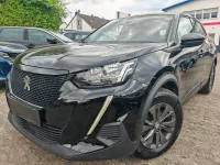 Gebraucht Peugeot 2008 131 PS (96 kW) 2022 Schwarz SUV