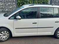 Gebraucht VW Touran Trendline 105 PS (77 kW) 2012 Weiß Van / Kleinbus