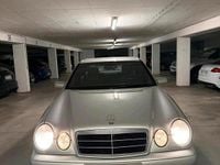 Second-hand Mercedes E230 150 CP (110 kW) 1996 Argintiu Berlinǎ