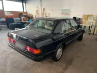 Gebraucht Mercedes 190 122 PS (89 kW) 1988 Blau Limousine