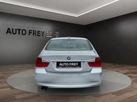 Second-hand BMW 325 218 CP (160 kW) 2005 Argintiu Berlinǎ