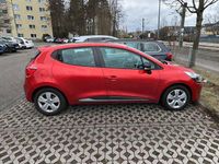 Gebraucht Renault Clio IV LIMITED 73 PS (53 kW) 2016 Rot Kleinwagen