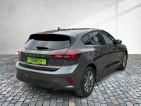 Gebraucht Ford Focus Titanium 125 PS (91 kW) 2024 Magnetic metallic Limousine
