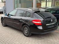 Gebraucht Renault Laguna III Dynamique 140 PS (102 kW) 2008 Perlmuttschwarz Kombi