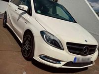 Gebraucht Mercedes B200 156 PS (114 kW) 2012 Weiß Kleinwagen