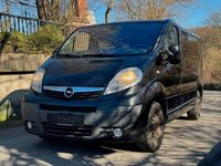 Gebraucht Opel Vivaro Cosmo 114 PS (83 kW) 2013 Schwarz Van / Kleinbus