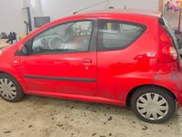 Gebraucht Peugeot 107 68 PS (50 kW) 2011 Rot Kleinwagen
