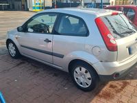 Gebraucht Ford Fiesta 75 PS (55 kW) 2006 Grau Kleinwagen