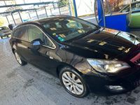 gebraucht Opel Astra Sports Tourer 2.0 CDTI Sport Sport