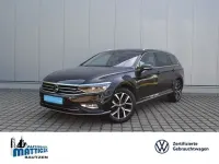 Gebraucht VW Passat Elegance 150 PS (110 kW) 2022 Deep black perleffekt (metallic) Kombi