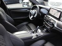 Gebraucht BMW 540 M Sport 333 PS (244 kW) 2022 Alpinweiss iii Limousine