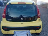 Gebraucht Peugeot 107 Filou 68 PS (50 kW) 2009 Gelb Kleinwagen