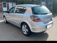 Gebraucht Opel Astra 90 PS (66 kW) 2008 Grau Coupé