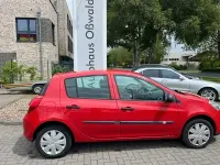 Gebraucht Renault Clio 75 PS (55 kW) 2011 Rot Limousine