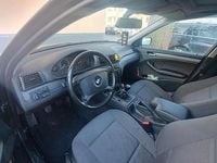 Gebraucht BMW 318 143 PS (105 kW) 2003 Schwarz Limousine
