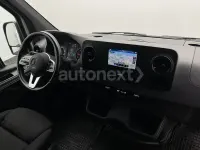 Używany Mercedes Sprinter 143 KM (105 kW) 2020 Srebrny Van