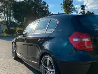 Gebraucht BMW 116 Basis 122 PS (89 kW) 2010 Schwarz Kleinwagen