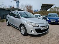 Gebraucht Renault Mégane III 106 PS (77 kW) 2011 Silber Limousine